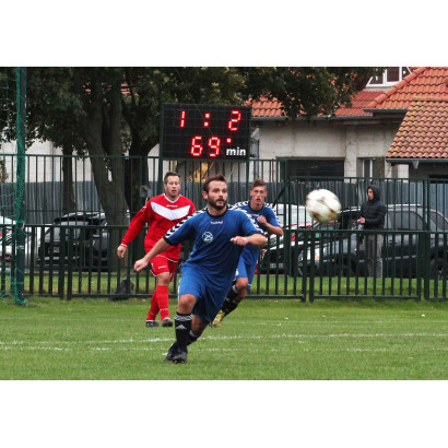 Ukazovateľ času a skóre Football Derby 19RC v zápase